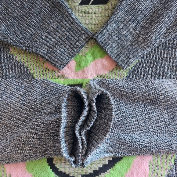 Heavy Knit Oversized Wool Blend Fuzzy Smiley Face Crew Sweater Unisex Size S - Picture 9 of 15